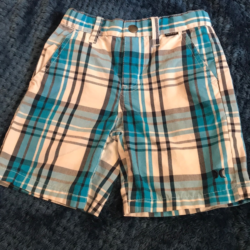Size-3T Hurley shorts